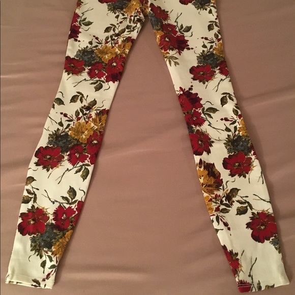 Floral Jeggings - Picture 3 of 4